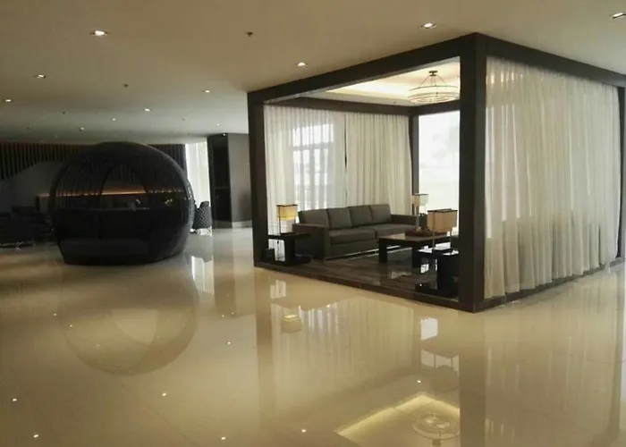 At Last, 1 Bedroom Pool View With Balcony