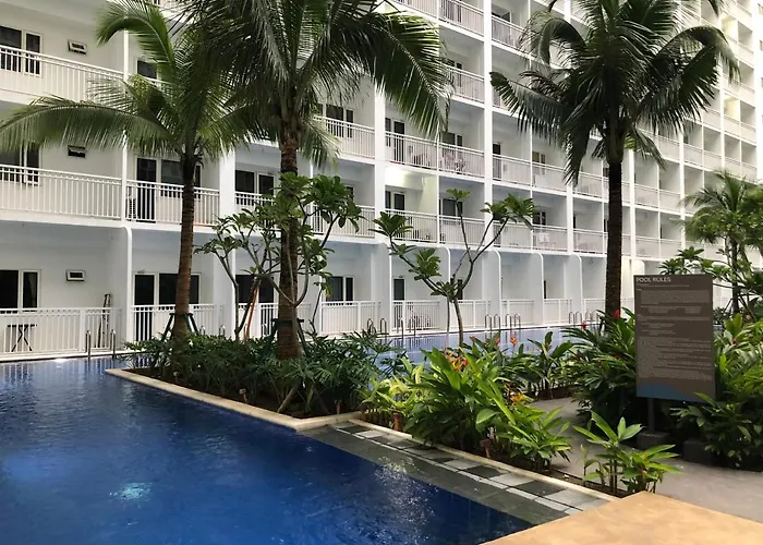 Apartment At Last, 1 Bedroom Pool View With Balcony Manila