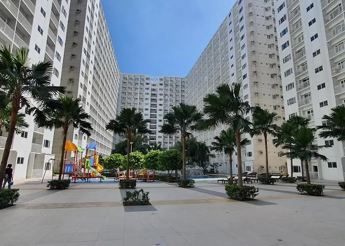 At Last, 1 Bedroom Pool View With Balcony