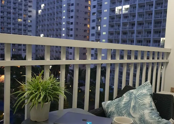 Apartment At Last, 1 Bedroom Pool View With Balcony *